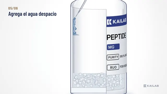 Agrega el agua despacio por la pared del vial